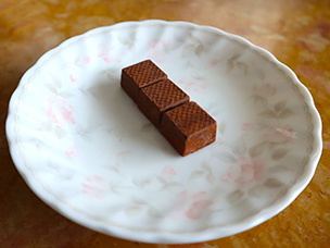 いちごムースチョコ